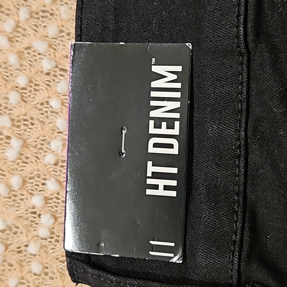 Hot Topic Jeans - Picture 9 of 12